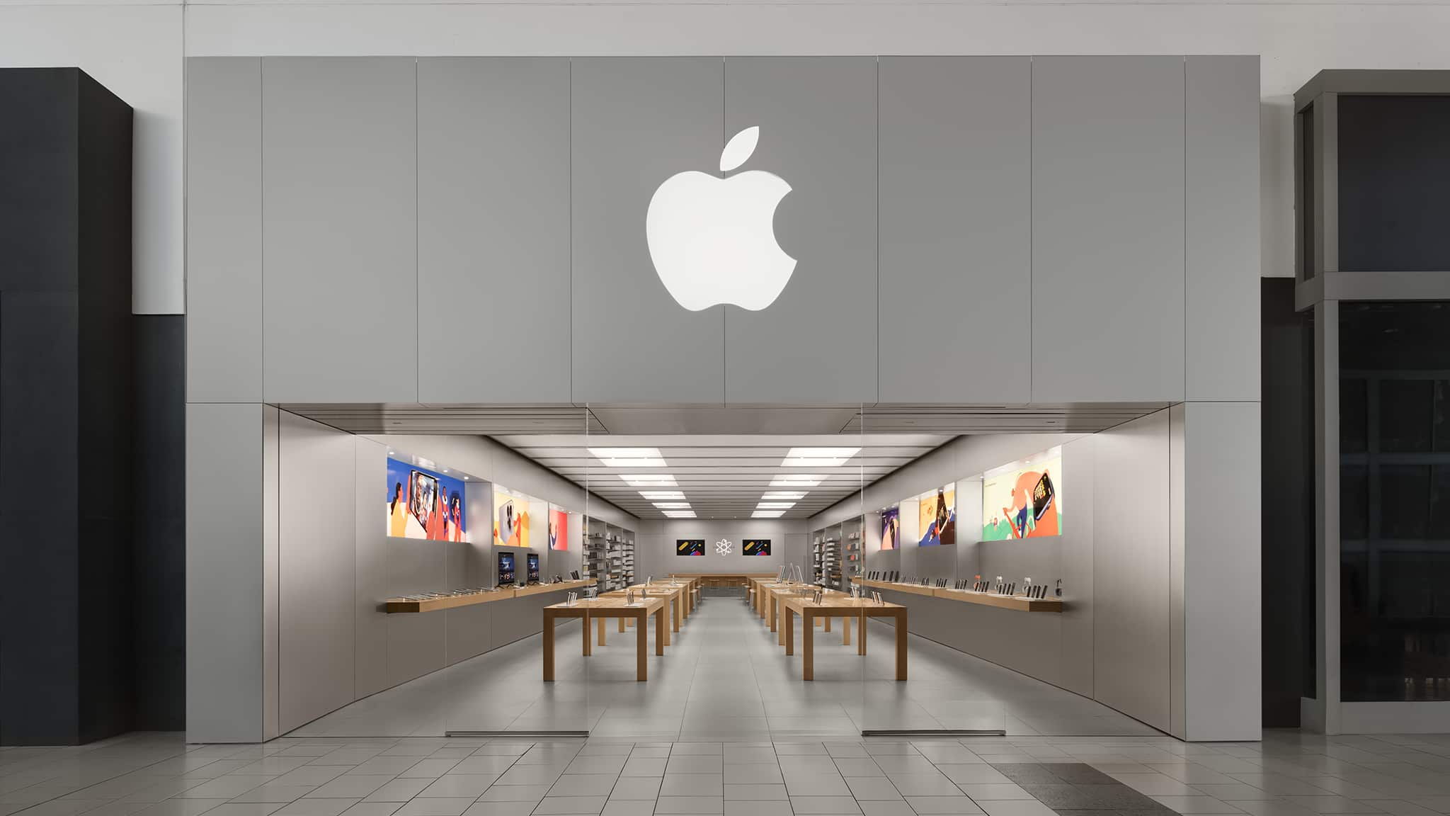 What Makes the Apple Store Special?