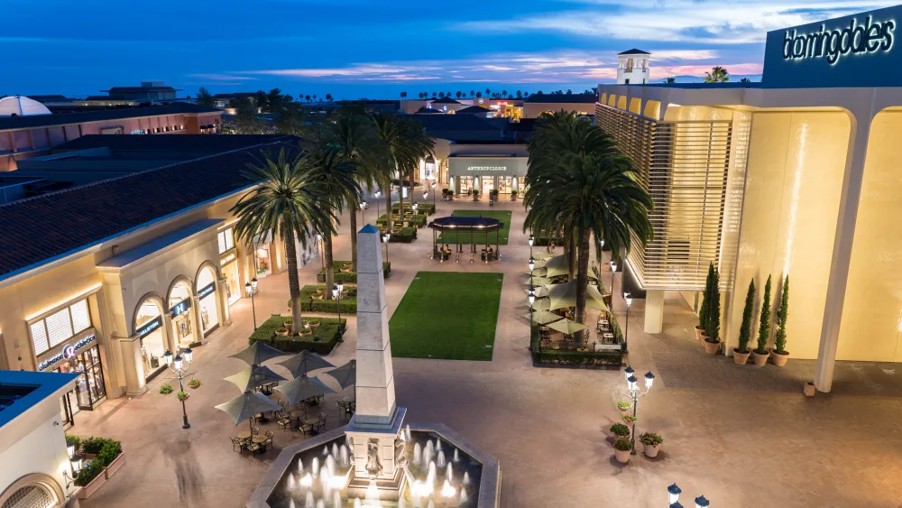 What Is the Fashion Mall in Newport Beach?